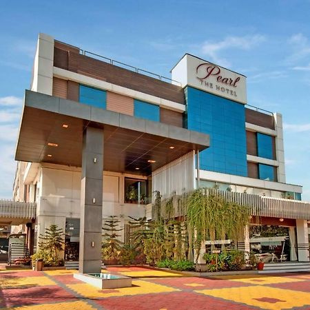 Pearl Hotel & Banquets 아흐메다바드 외부 사진