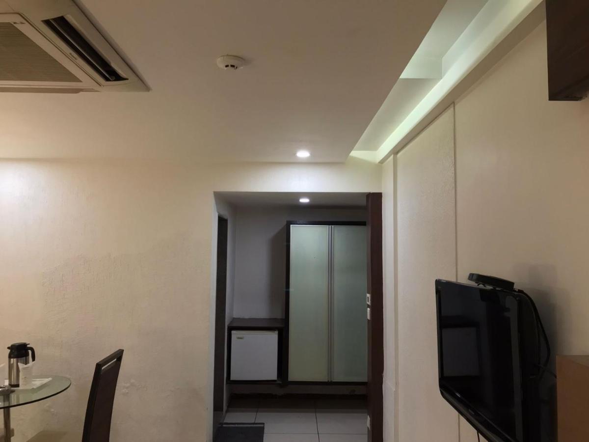 Pearl Hotel & Banquets 아흐메다바드 외부 사진